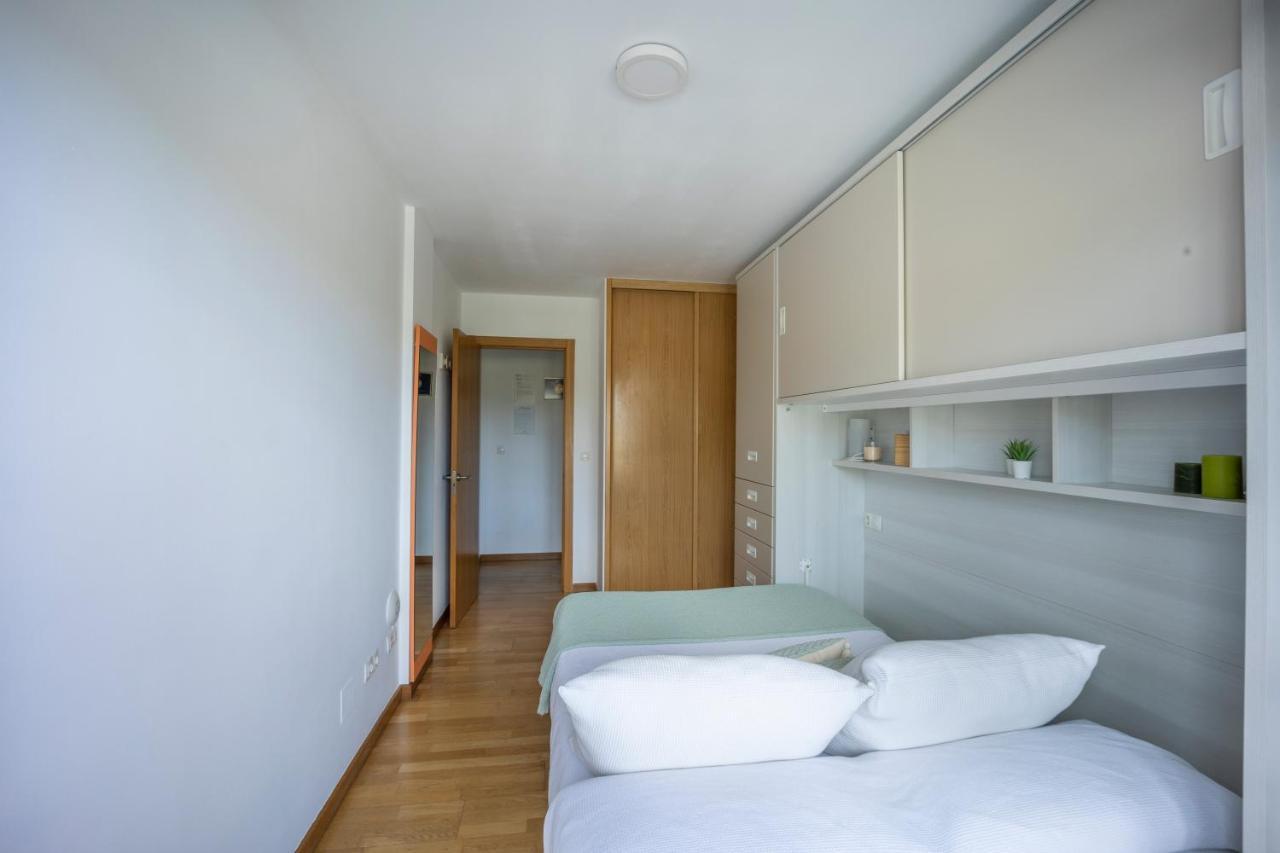 Sesar Vut-co-001865 Apartment