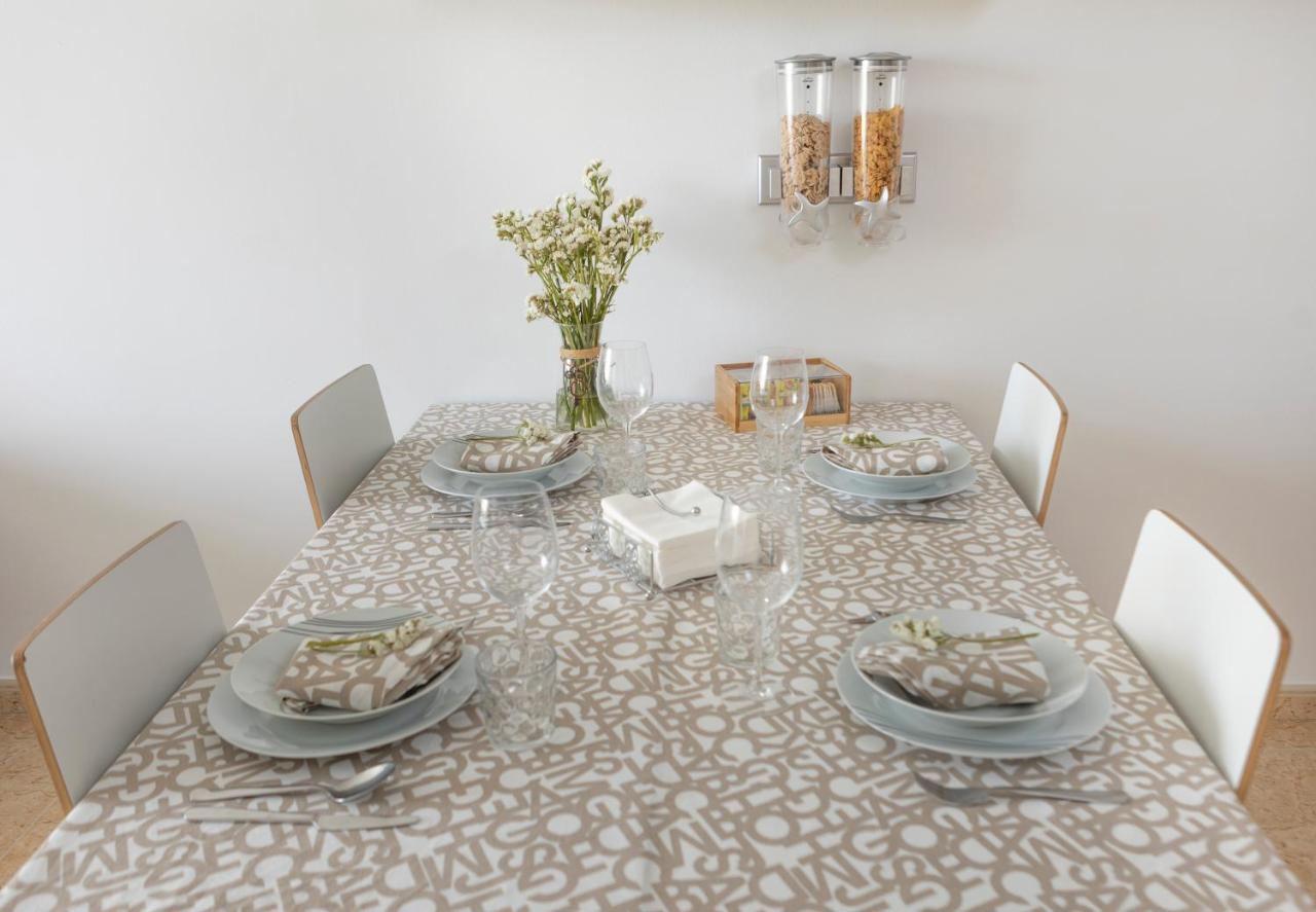 Sesar Vut-co-001865 Apartment Padron