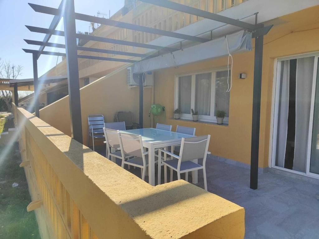 Superbe Terrasse Entierement Renove Au Bord De L'ebre Apartamento *