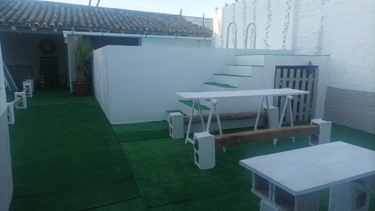 La Del Kintsugi Villa Pilas