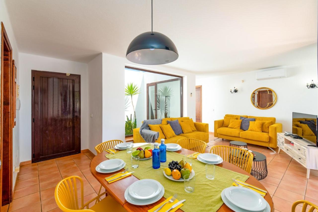 Villa Flamingo By *