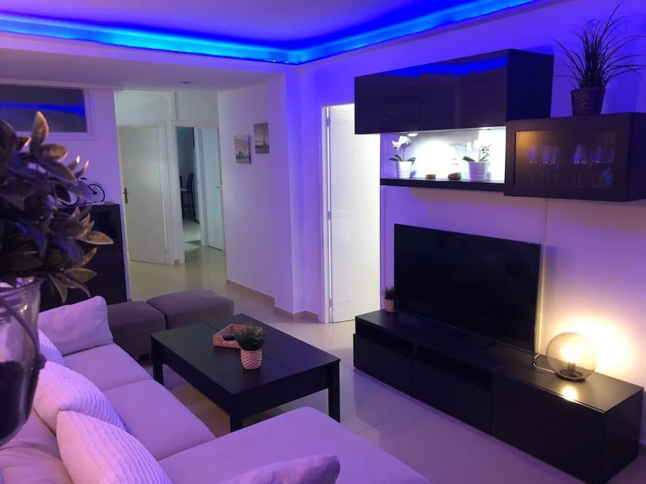 Amplio Y Centrico Apartamento