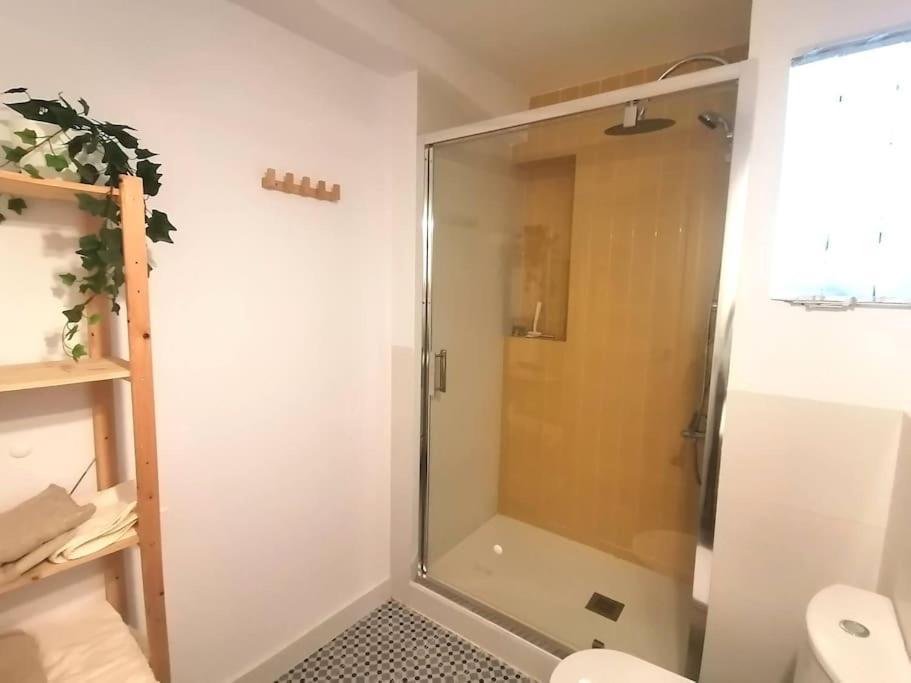 Vibescoruna: Espacioso Apartamento A Pie De Playa Apartment