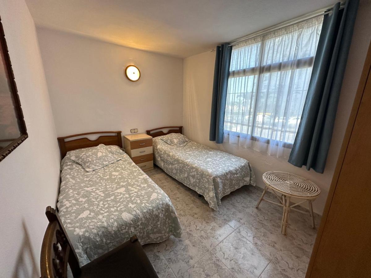 Apartment Apartmentos Eurohostal 1linea De Playa Fuentes *