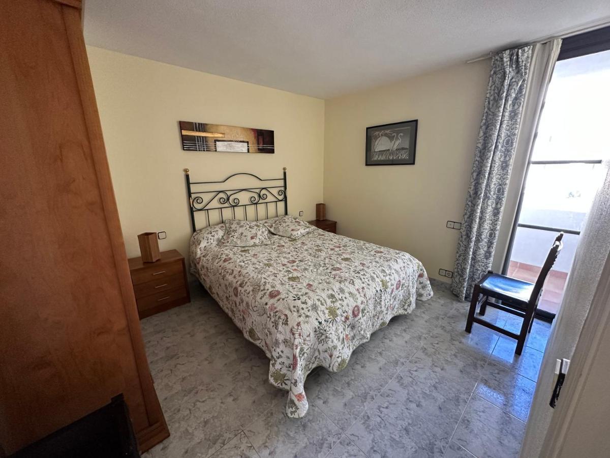 Apartment Apartmentos Eurohostal 1linea De Playa Fuentes