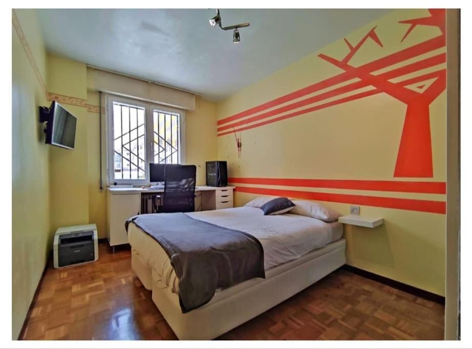 La Rocha, Con Garaje Cerca Del Centro, Apartamento *