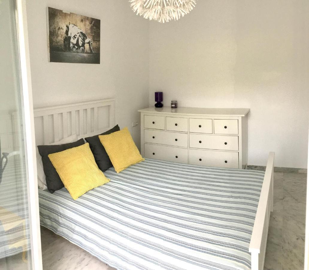 Holiday home Modern Townhouse 7 Mins Walk From The And 15 Mins From Port *