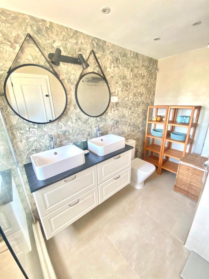 Holiday home Modern Townhouse 7 Mins Walk From The And 15 Mins From Port *