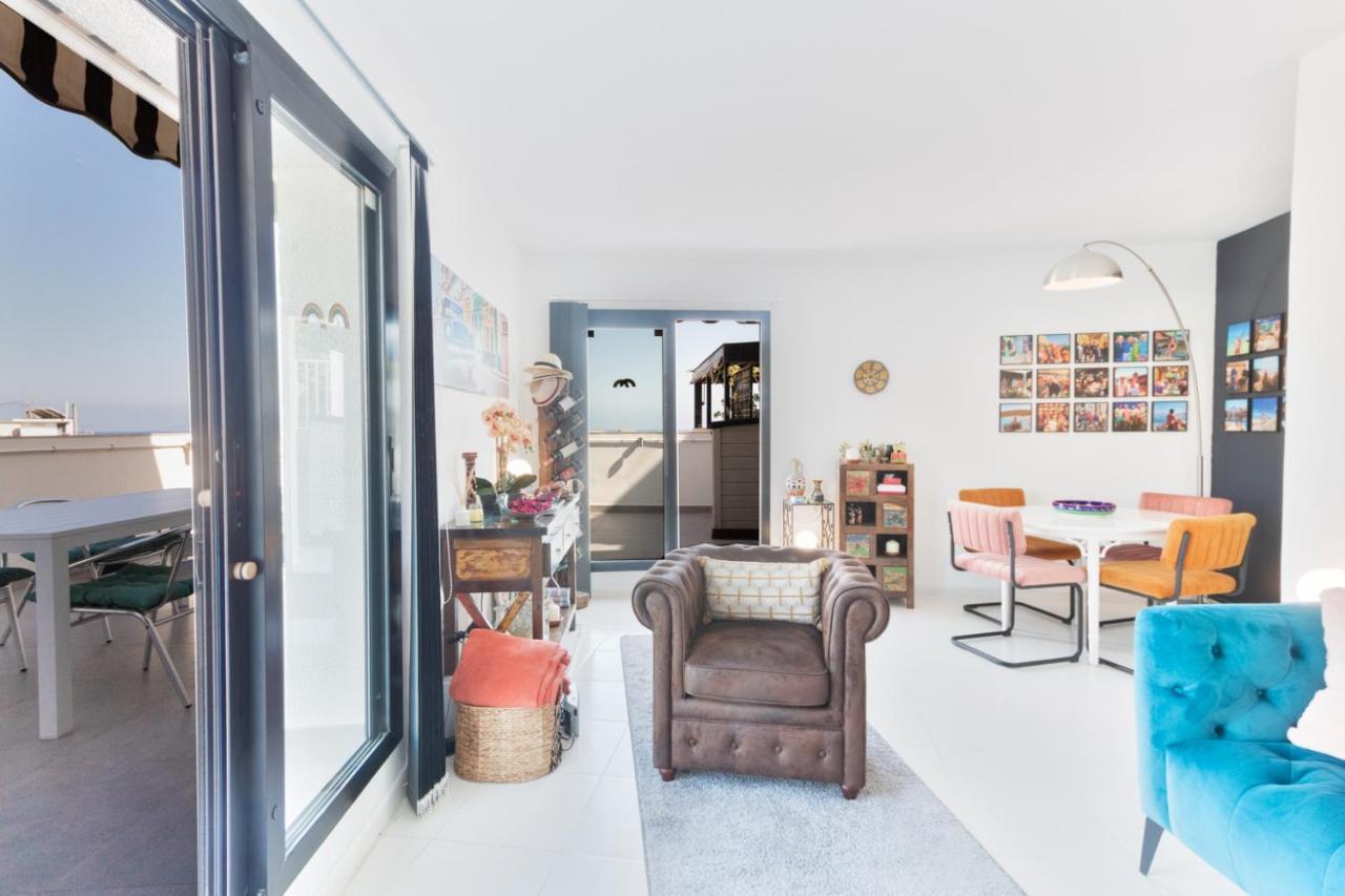 Old Penthouse With Fantastic Views & Parking Apartamento