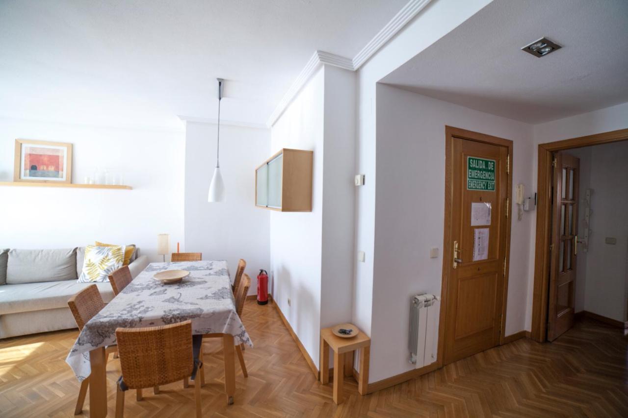 Flat With Parking In The Center Of Rozas Apartamento *