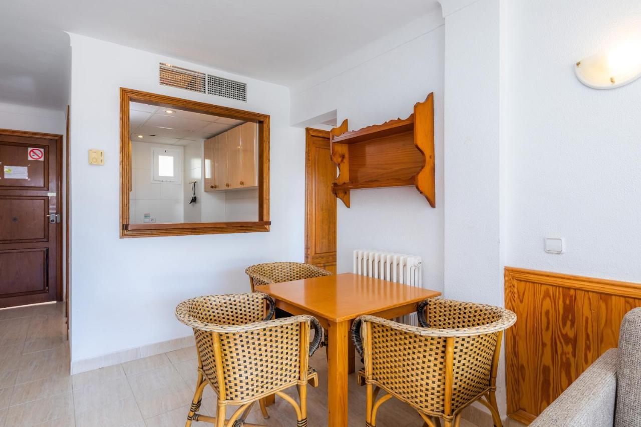 Apto Con Terraza 4 Apartamento *