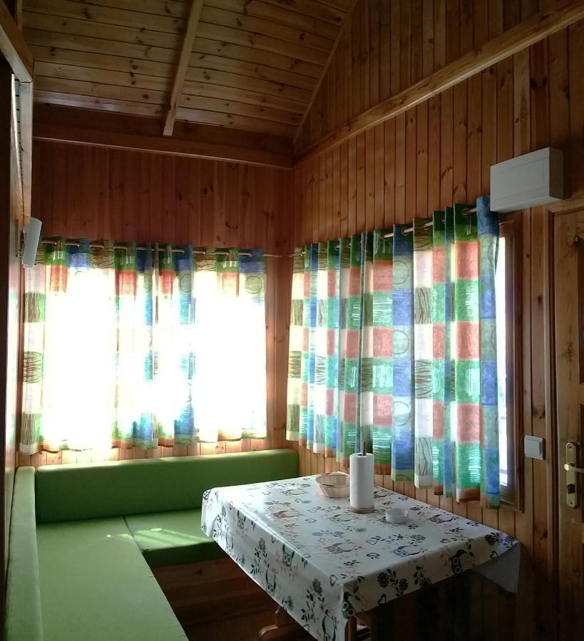 - La Soleia D'oix Camping Oix