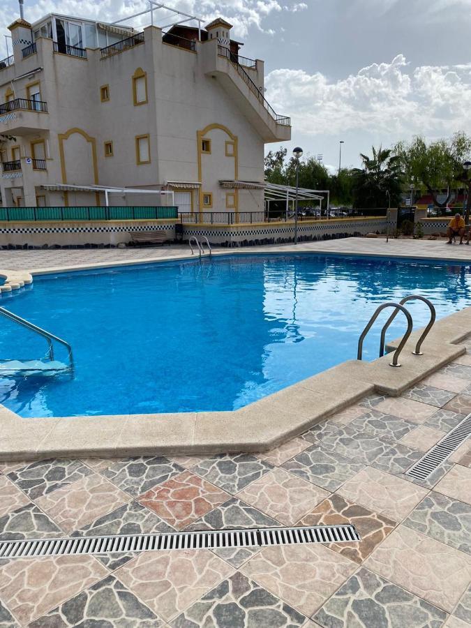 Family House With Pool Сasa de vacaciones