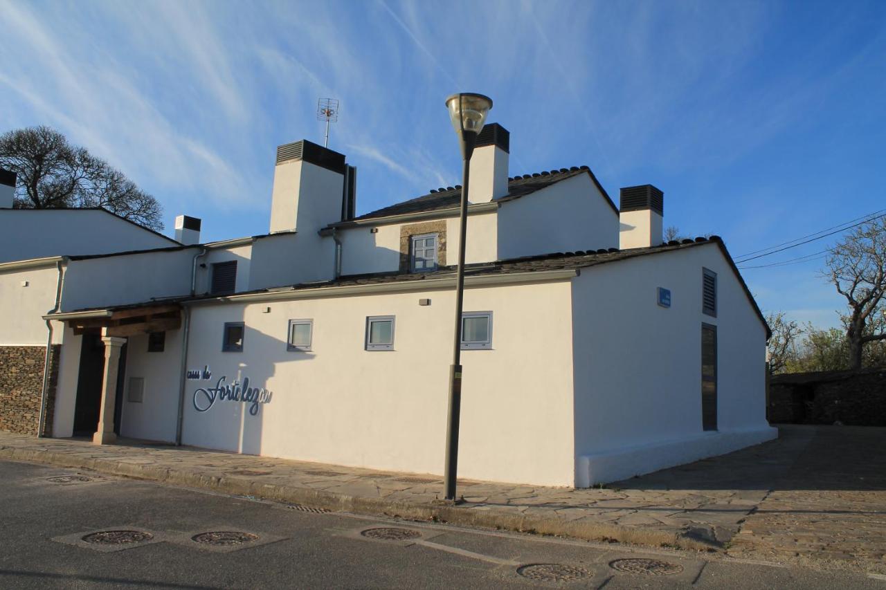 Casas Da Fortaleza Casa Do Garda Сasa de vacaciones Outeiro de Rei