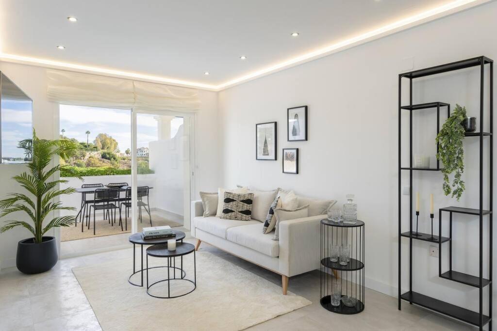 Sunny 3bdr Penthouse @benahavis Golf Area Apartamento