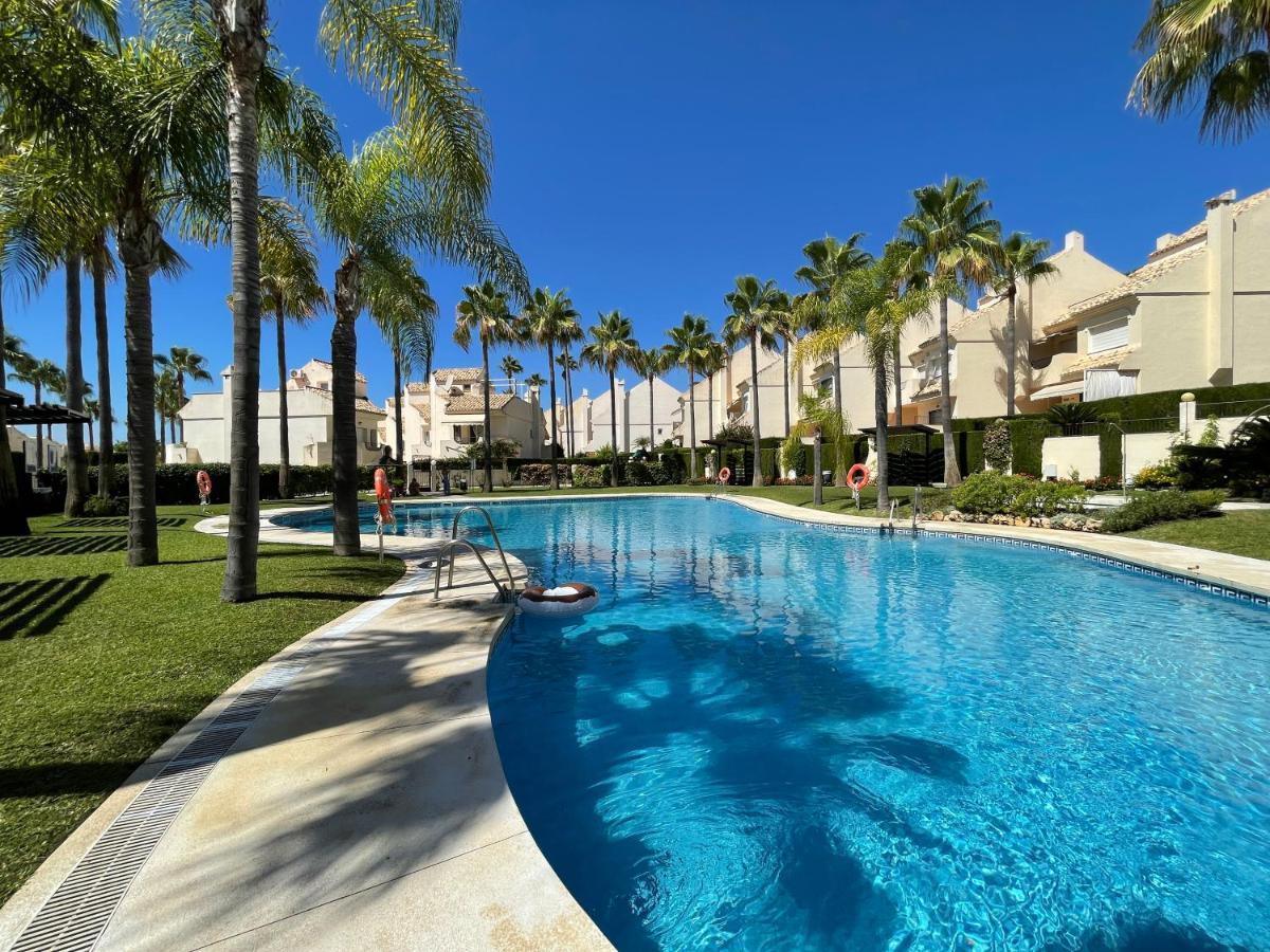 El Arenal Townhouse By The With Swimming Pool - Eaw Homes Holiday home Marbella