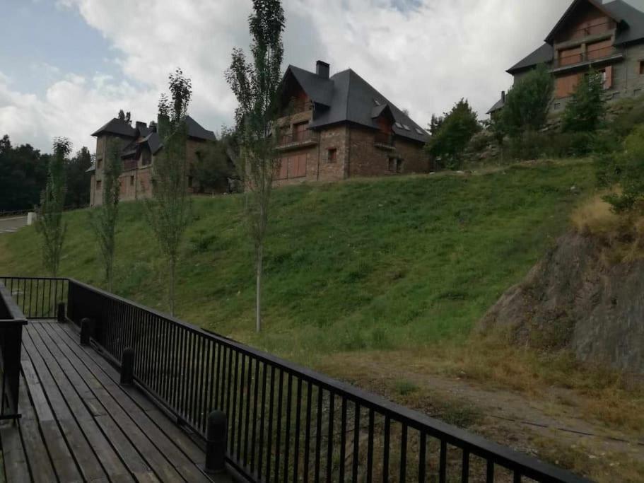 El Refugio De Tena - Tucasaenlospirineos * Escarrilla