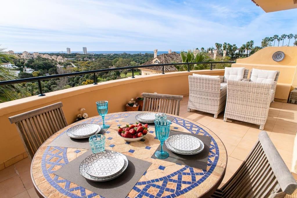 Apartment Great View In Elviria *