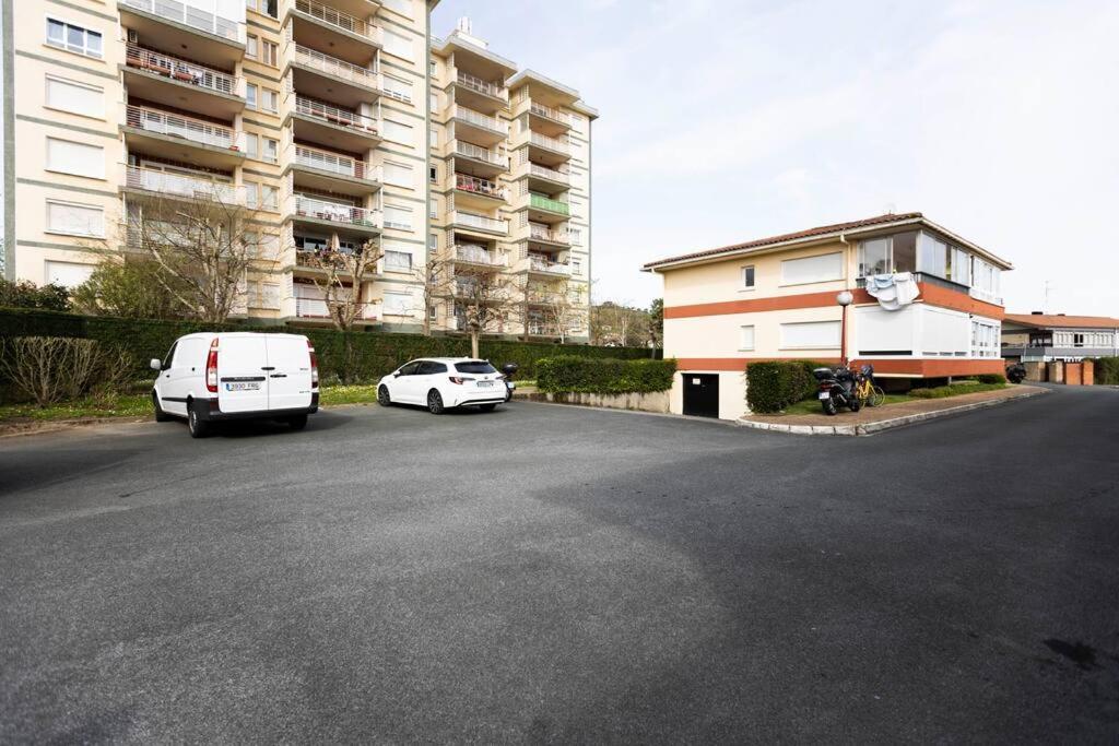 Apartment Zurubi-gain. Basquenjoy Hondarribia