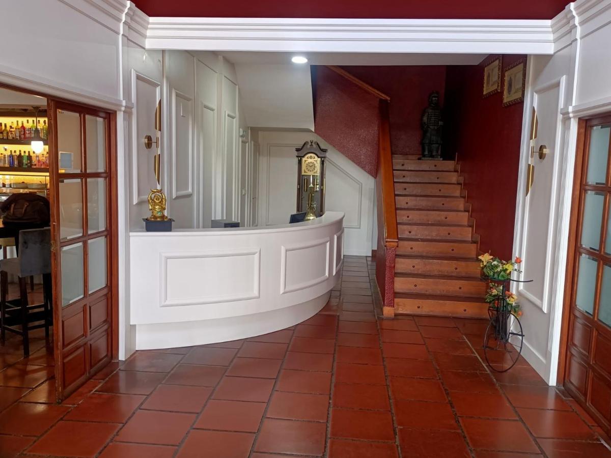 Hotel La Rad Galindo Y Perahuy