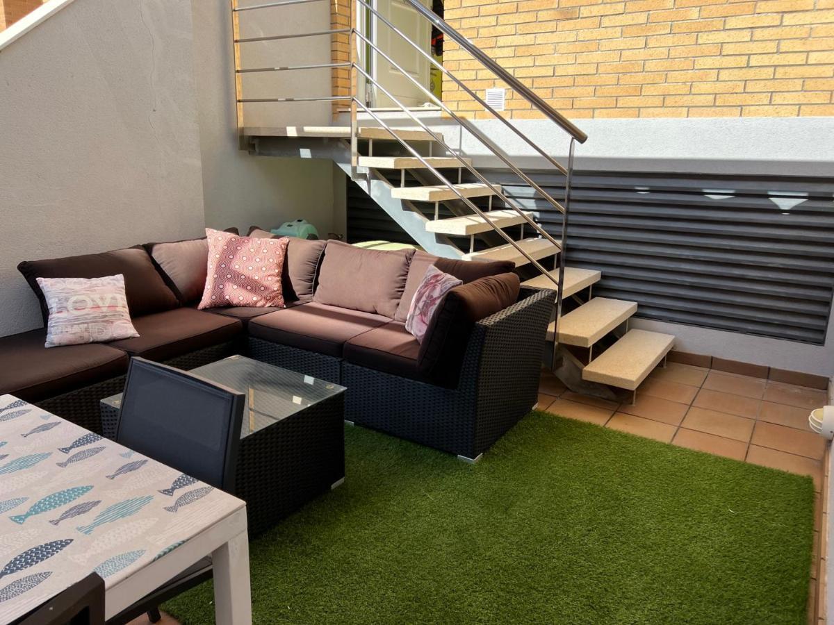 Cozy House With Pool & Bbq Сasa de vacaciones *