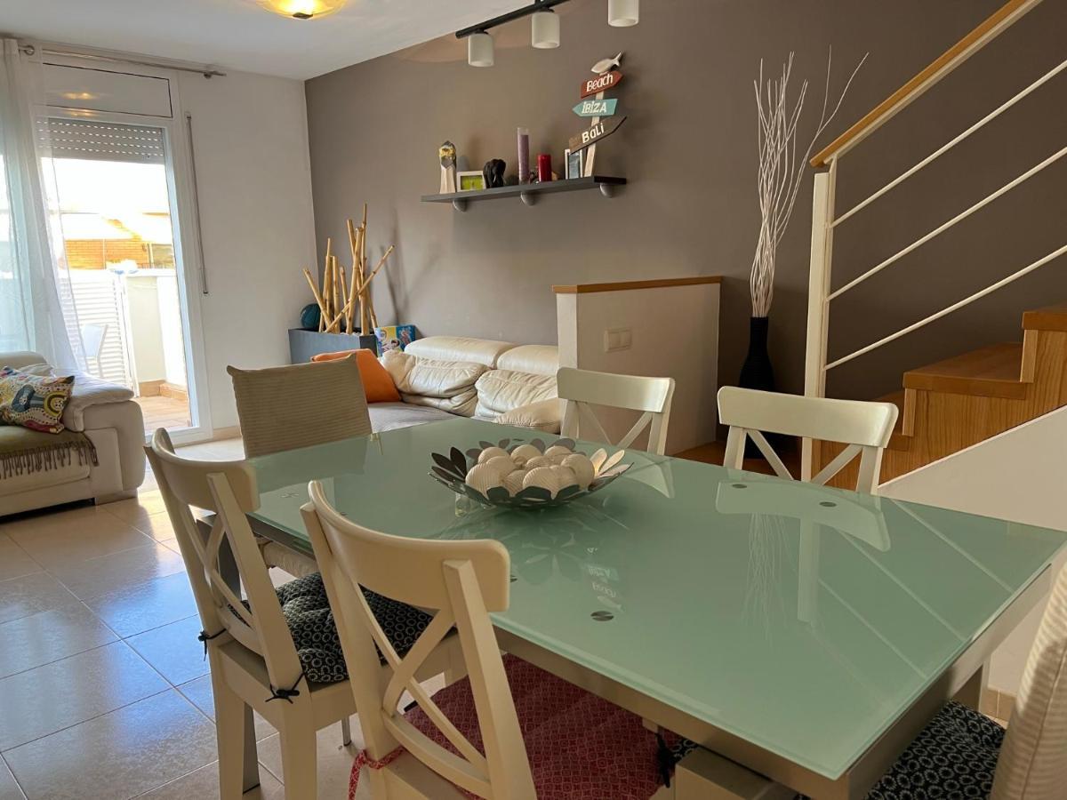 Сasa de vacaciones Cozy House With Pool & Bbq