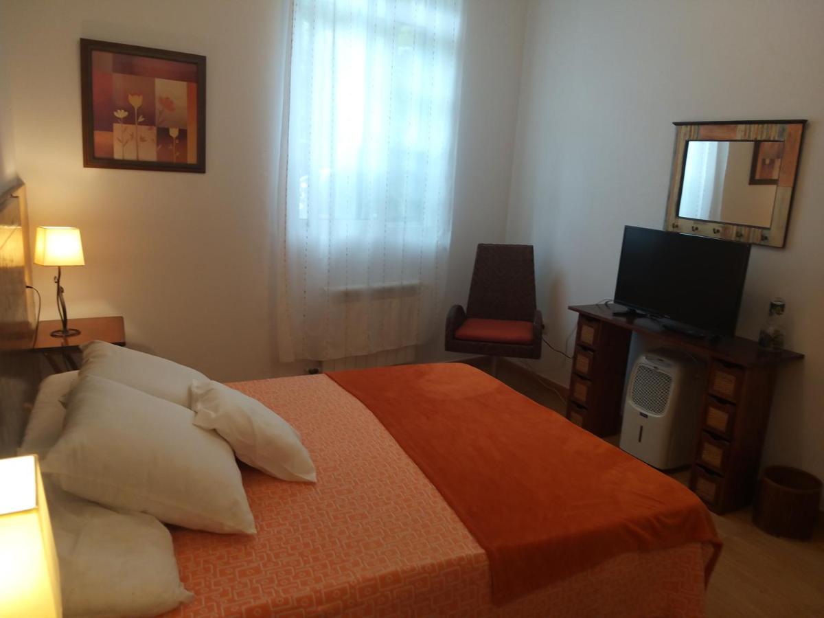 Apartment Con Pequeno Jardin En El Centro
