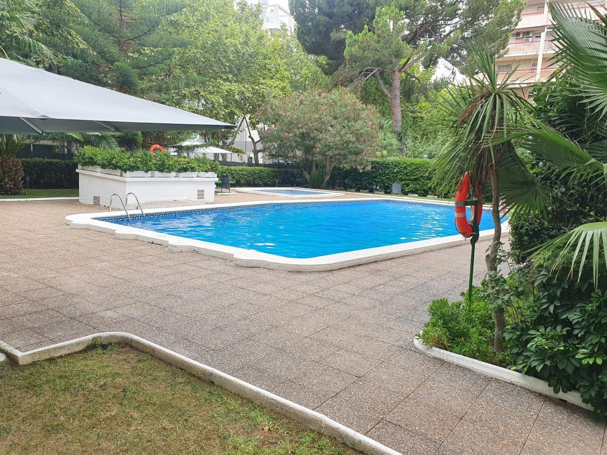 Centro ,piscina Wifi Gisamar Apartment *
