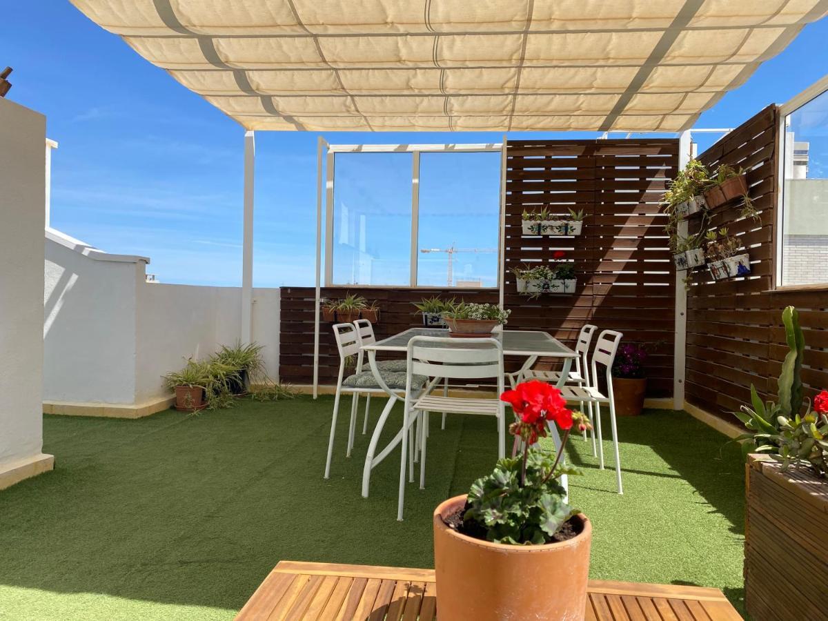 Charming Penthouse Near Beach Apartamento El Campello