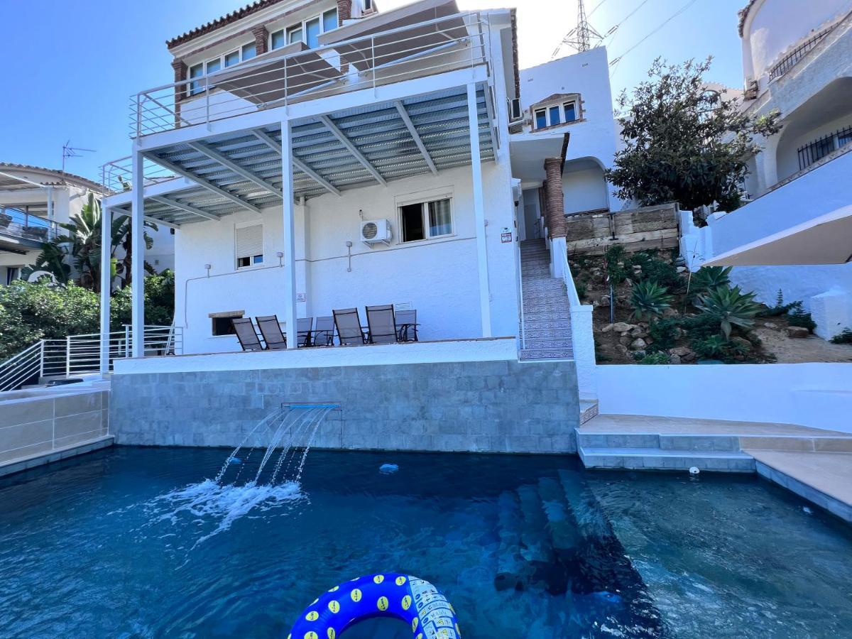 Dream With Heated Swimming Pool, Jacuzzi, Waterfall, Heating Is Extra Villa Benalmadena