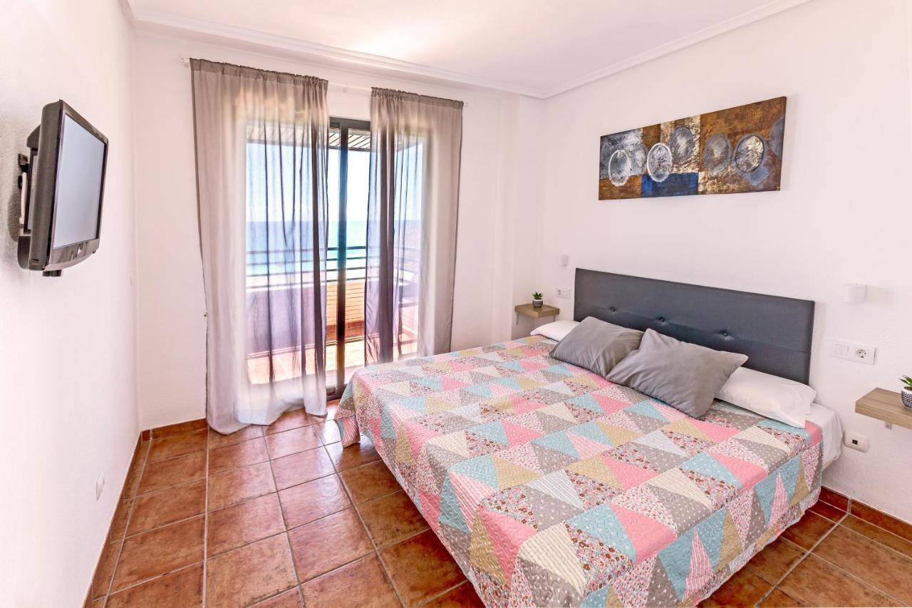 Apartamento Playa Paraiso, En 1ª Linea De Playa, , Comodo Y Recien Reformado, Soleado, Con Jardines, Piscina, Zona Deportiva Y La Playa Enfrente Andando Villajoyosa