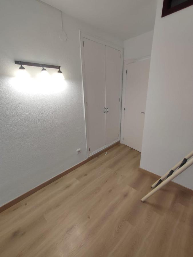Apartment Seaside Serenity: Bright With Pool And Proximity *