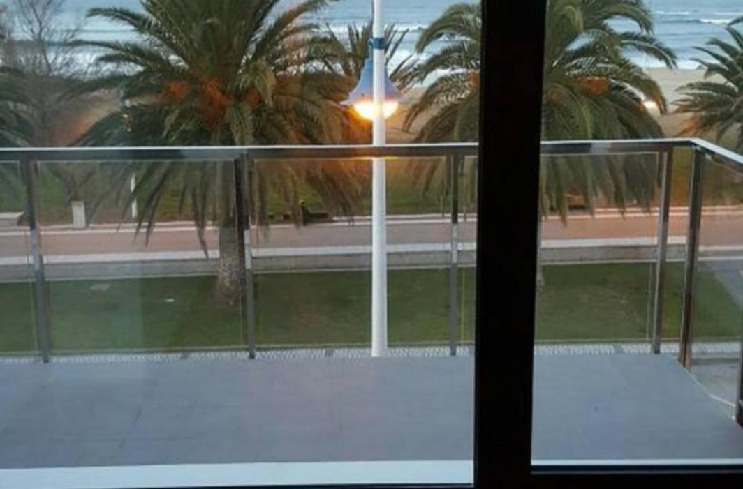 Marte A Pie De Playa Apartment