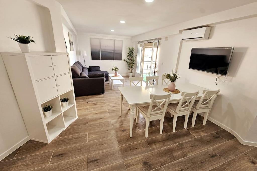 Con Playa Del Arenal A Pies Apartment *