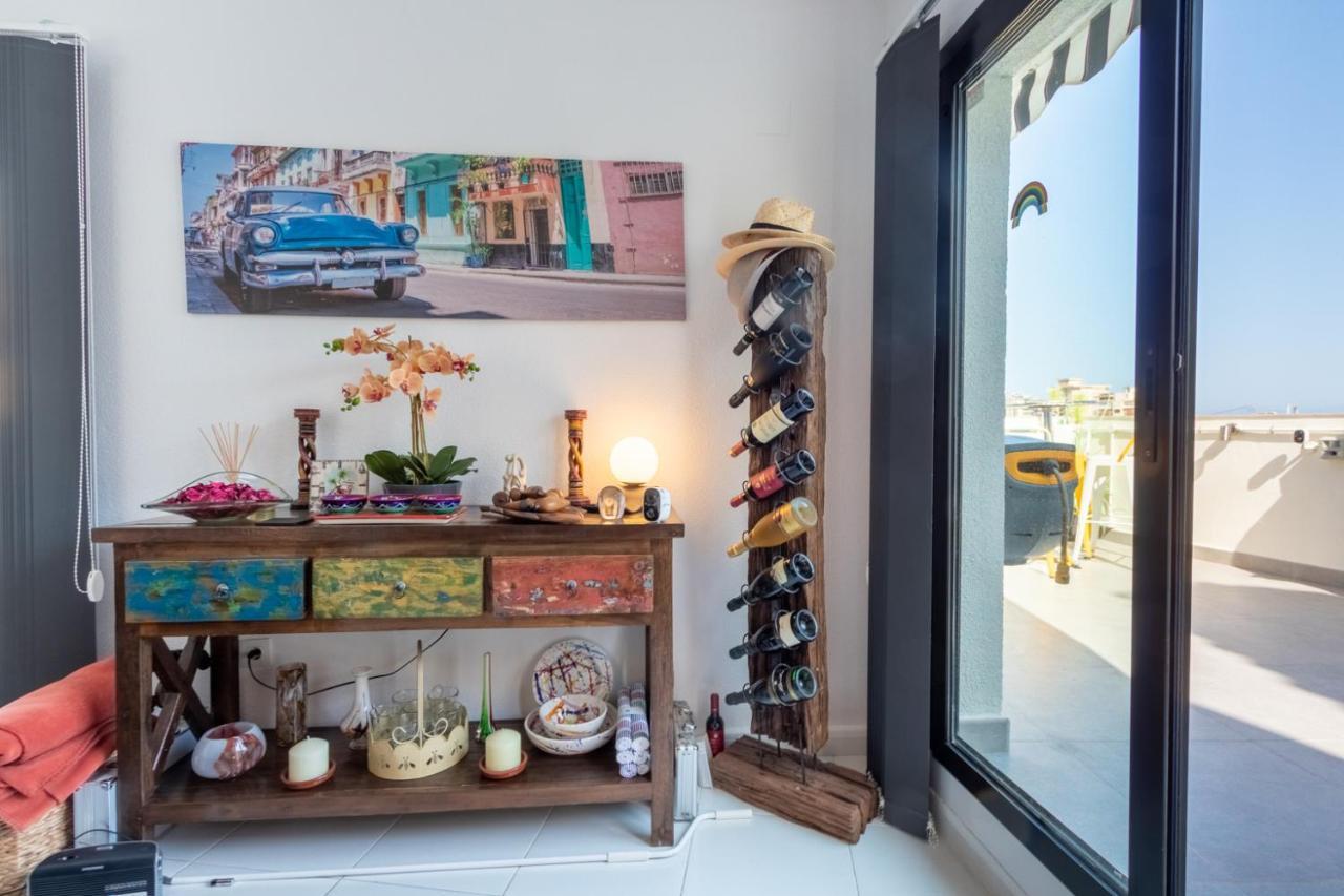 Old Penthouse With Fantastic Views & Parking Apartamento Benidorm