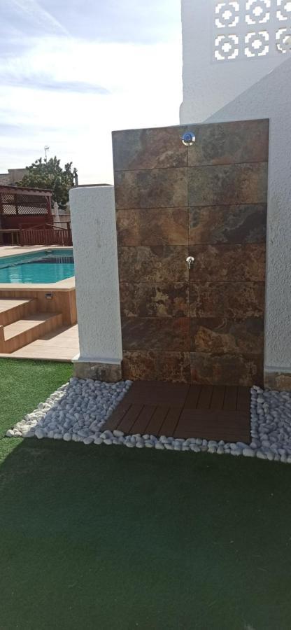 Con Piscina Privada