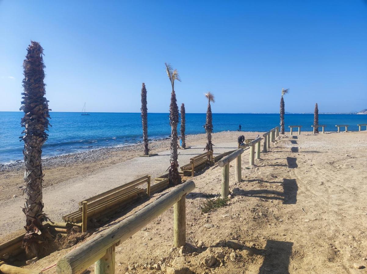 Primera Línea De Mar Con Piscina, Gimnasio Y Parking 2 Hab Y 2 Baños Apartamento Villajoyosa (La Vila Joiosa)