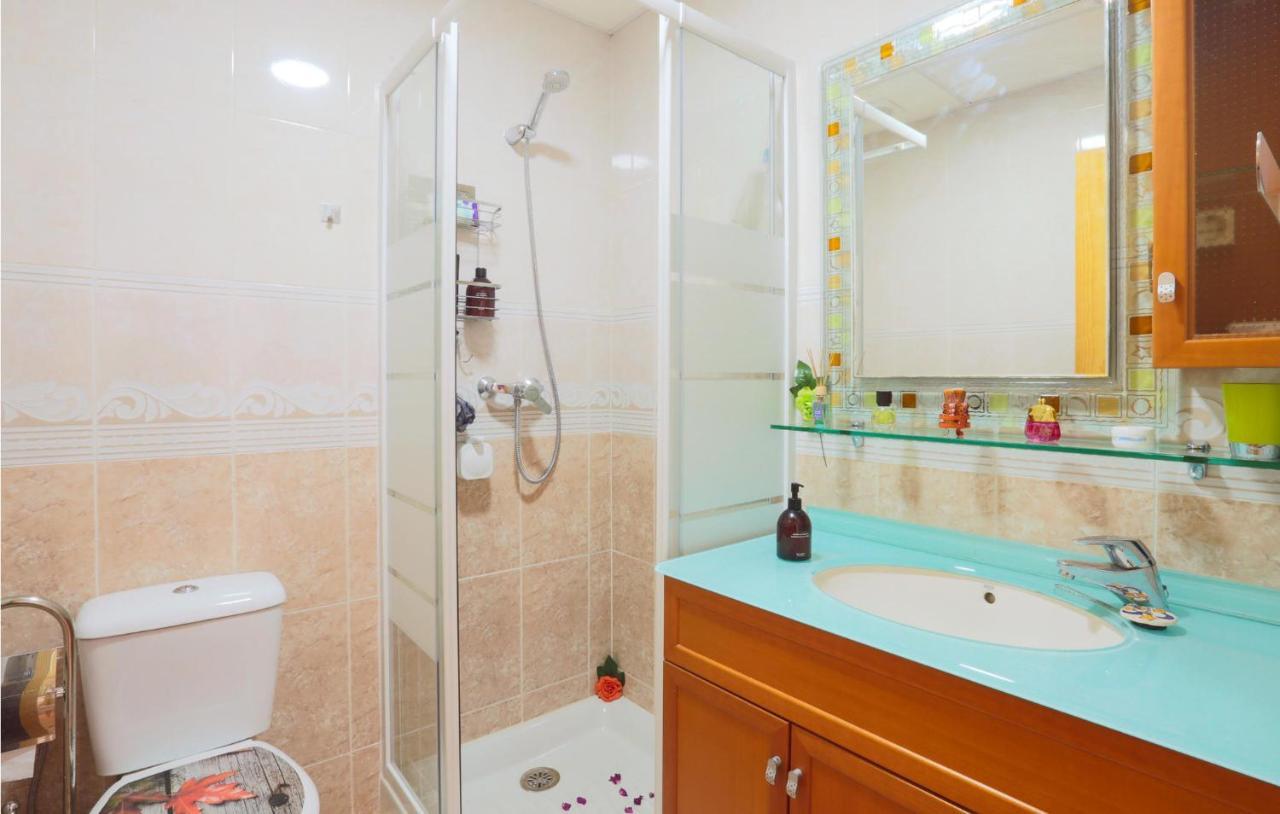 2 Bedroom Lovely In Holiday home Mazarron