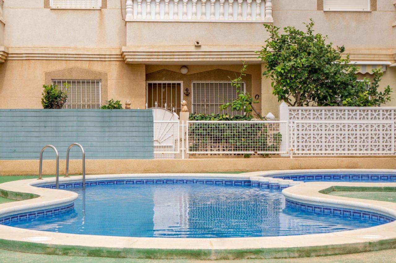 Vacation Near The Sea. Apartamento Torrevieja