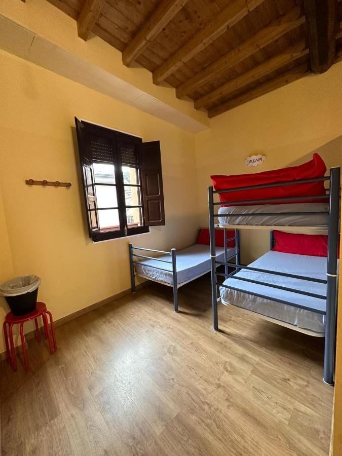 Hostal De Peregrinos Compostela
