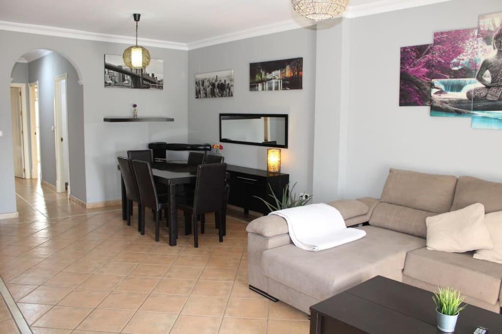 Centro De Ayamonte. Junto Al Rio Guadiana Y Nuevo Puerto Deportivo. Apartment