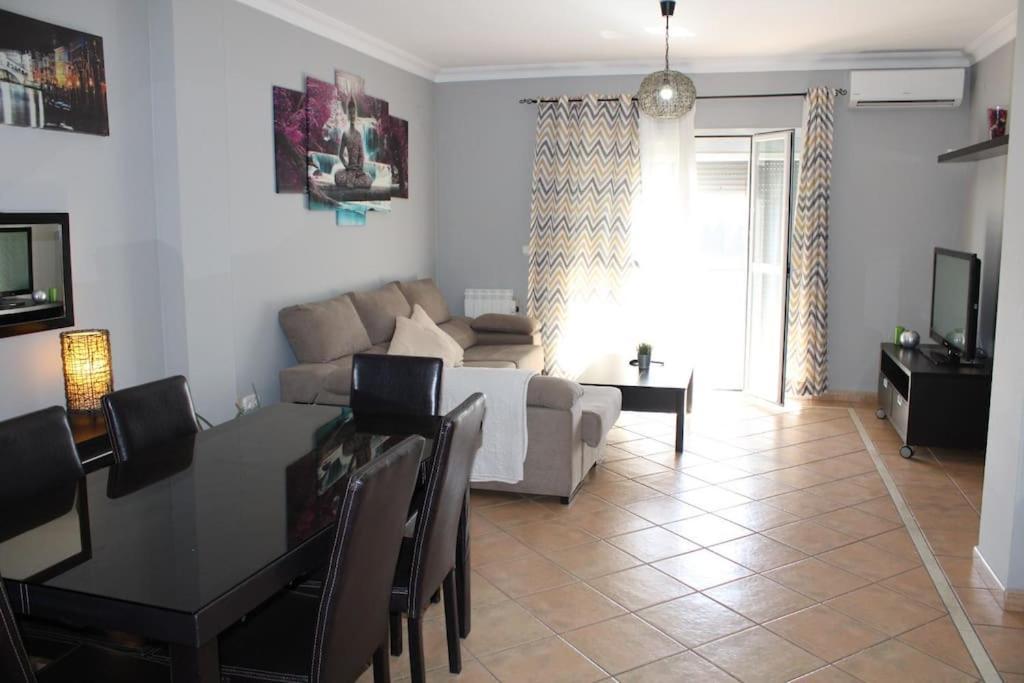 Apartment Centro De Ayamonte. Junto Al Rio Guadiana Y Nuevo Puerto Deportivo. *