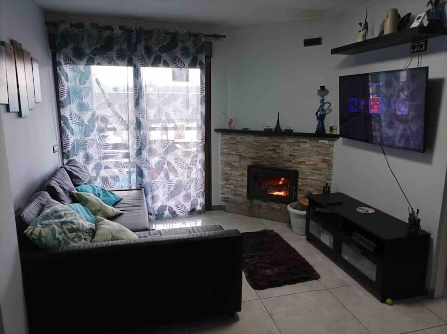 Apartamento Precioso Piso En La Playa De Madrid A 45 Min Del Centro De La Ciudad *