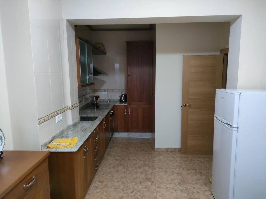 Piso Centrico En Apartamento *