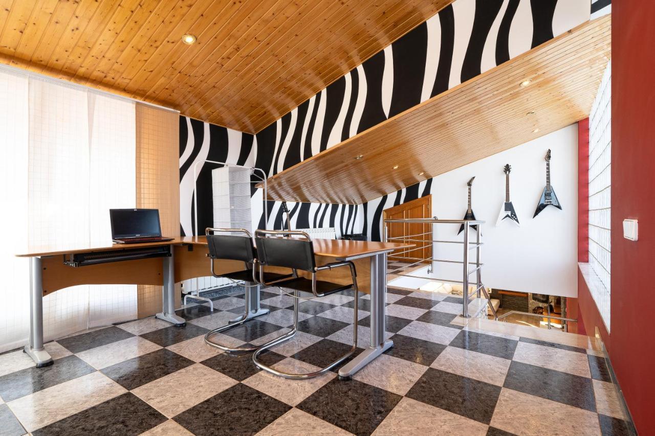 Luxury Rock Tirri Villa Reus