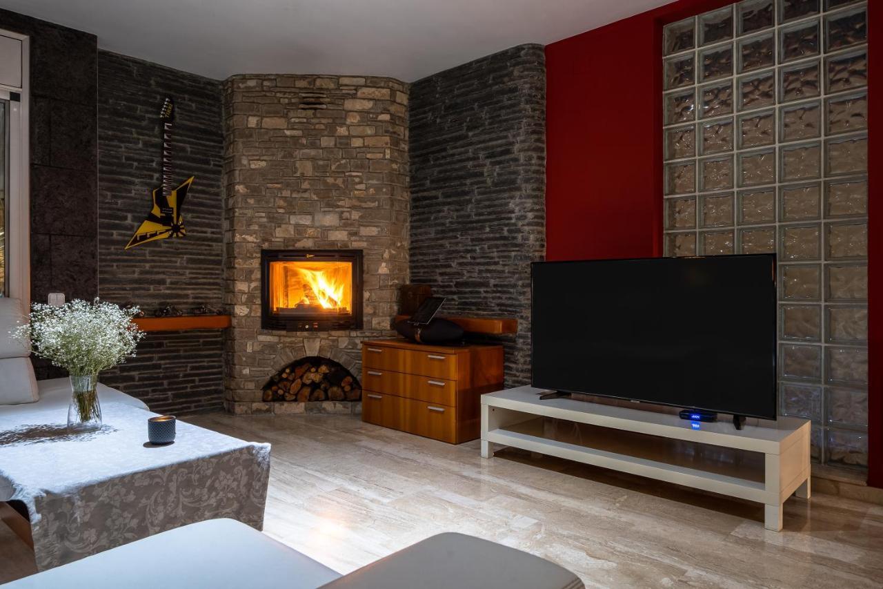Luxury Rock Tirri Villa