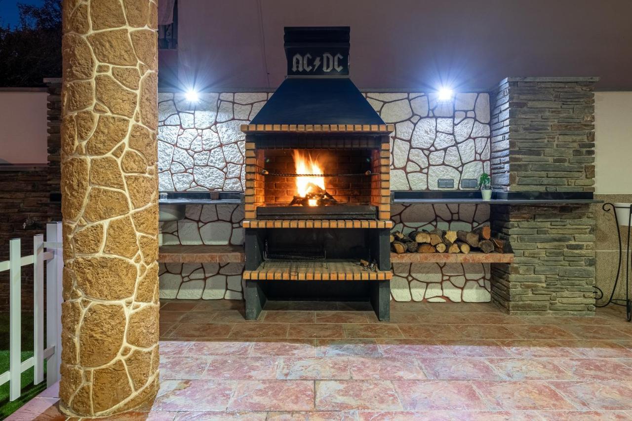 Luxury Rock Tirri *