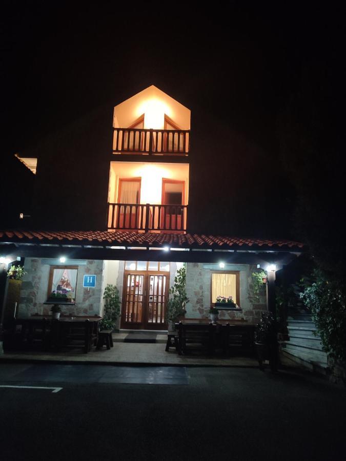 La Salmonera Hotel