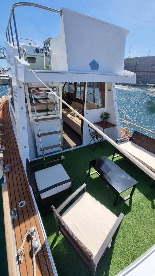 Charming Boat House In Barcelona With Big Terrace And Solarium Sant Adrià de Besòs