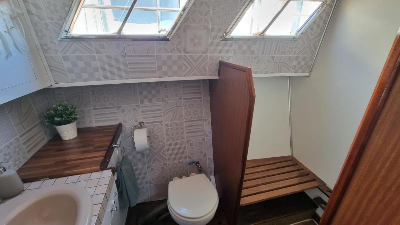 Hotel en barco Charming Boat House In Barcelona With Big Terrace And Solarium Sant Adrià de Besòs